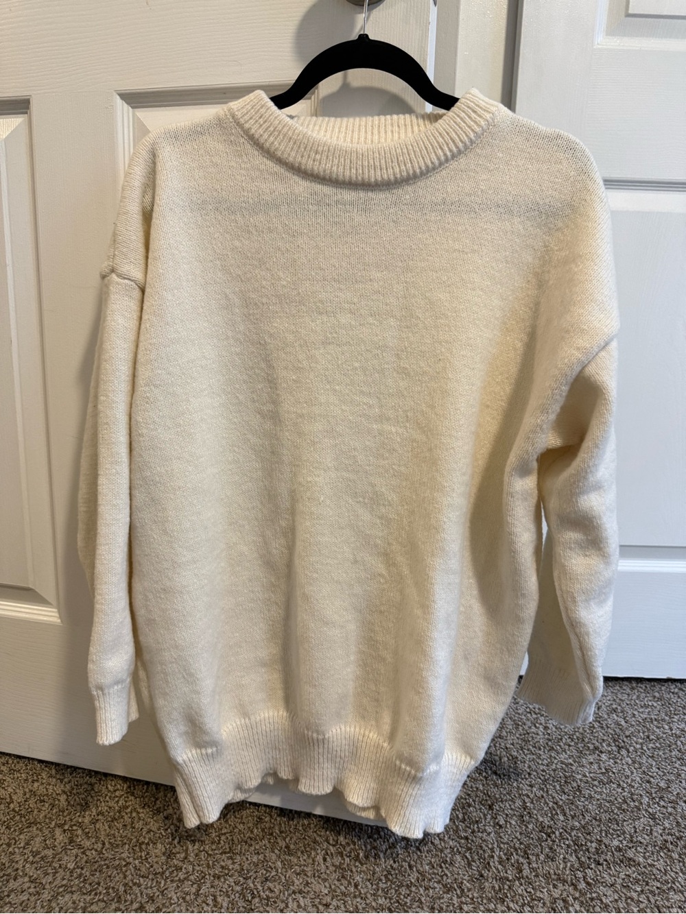 Zara Cream Women's Crewneck Sweater